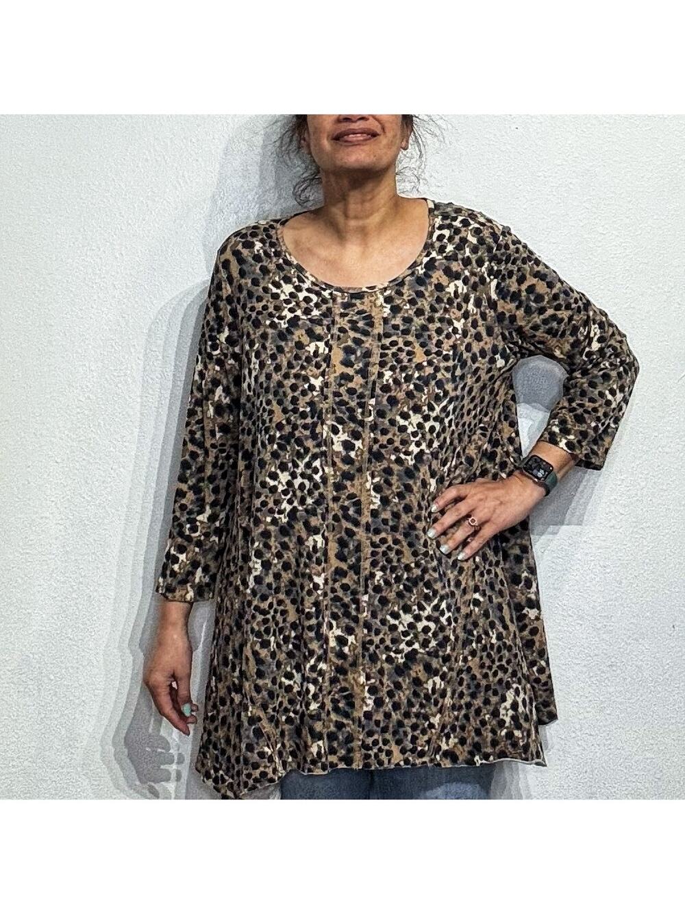 Westbound Leopard Print Asymmetrical Top Sz XL